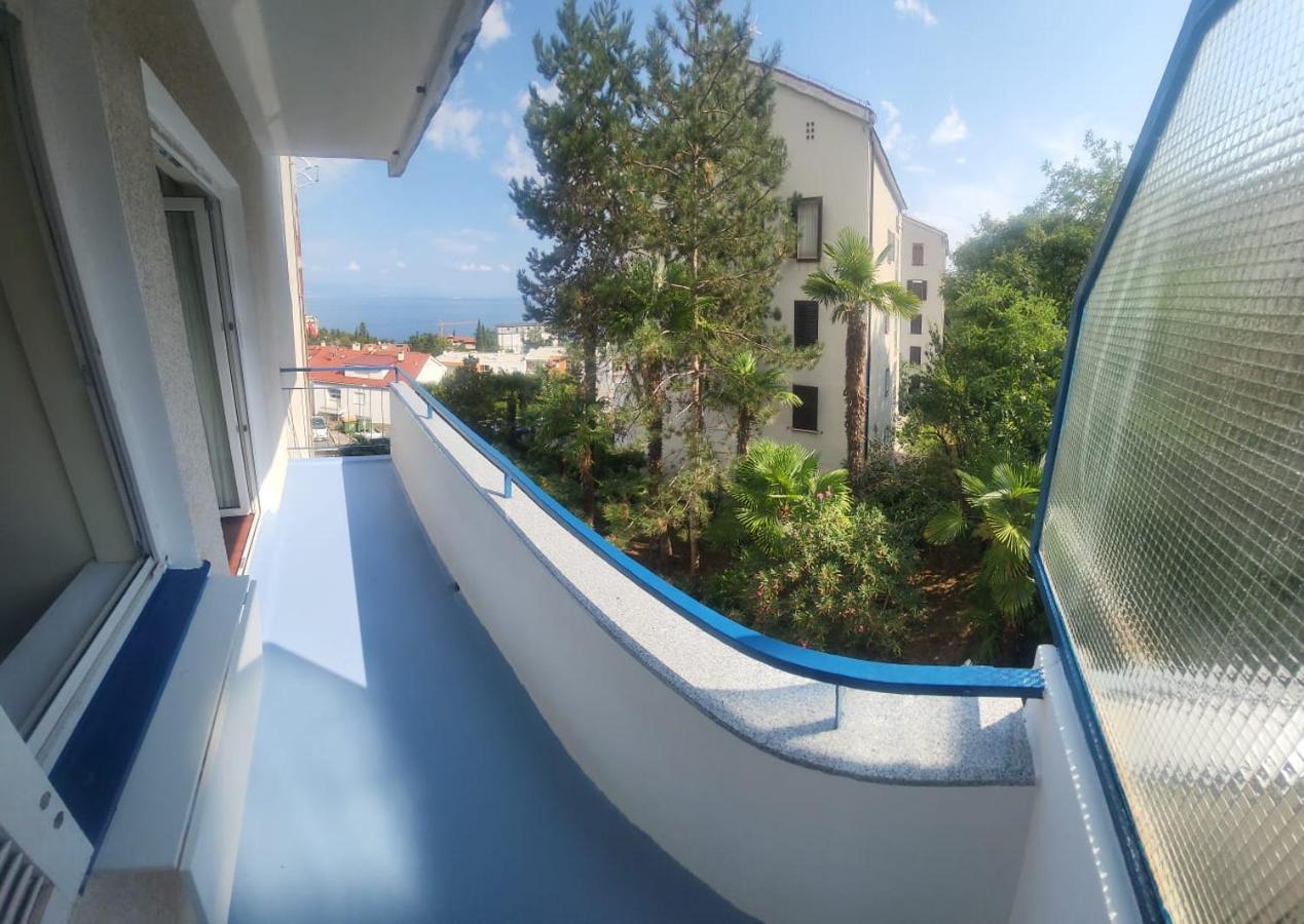 Apartment With Direct Sea View, Free Parking And Close To Beaches And Promenade Lovran Exterior foto